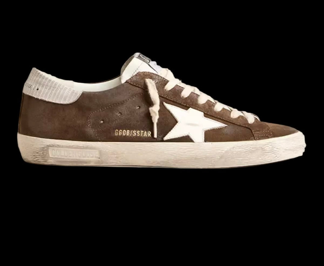Men's super-Star in brown suede with white leather heel tab and star