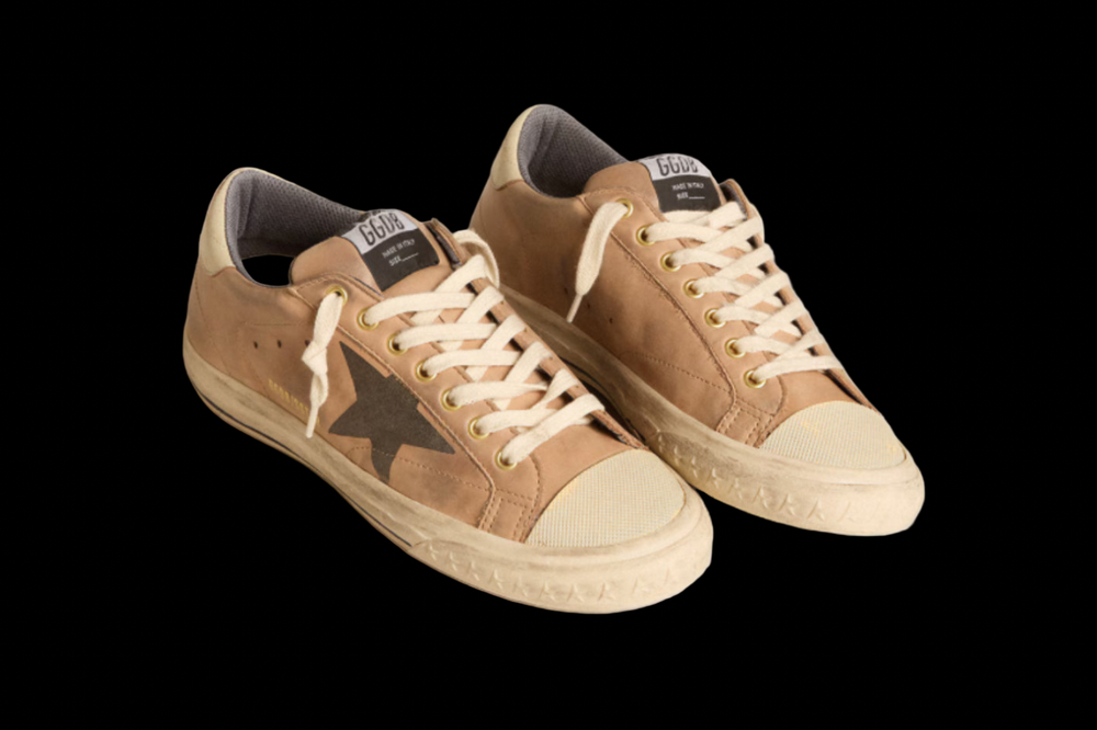 Men's Super-Star in beige nubuck with black printed star and leather heel tab
